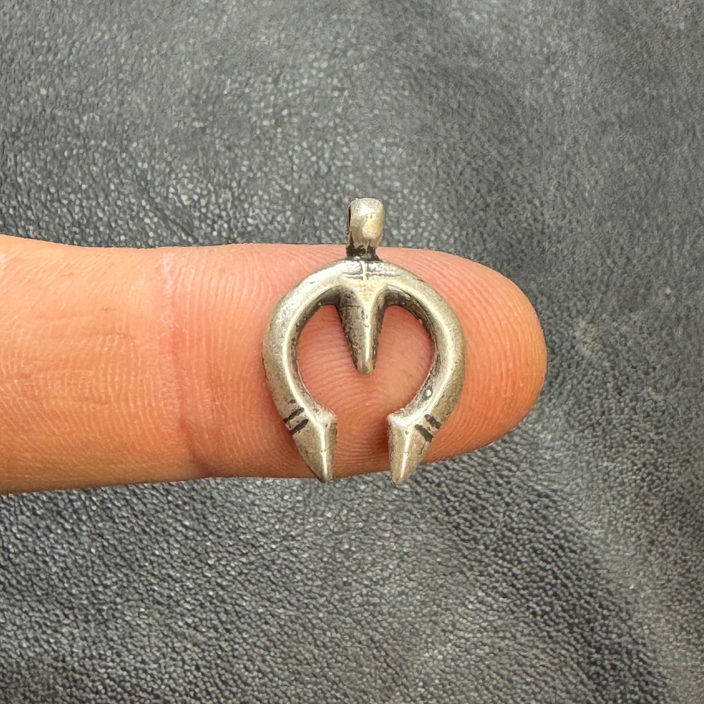Naja Charm 01. Sterling Silver Navajo Native American